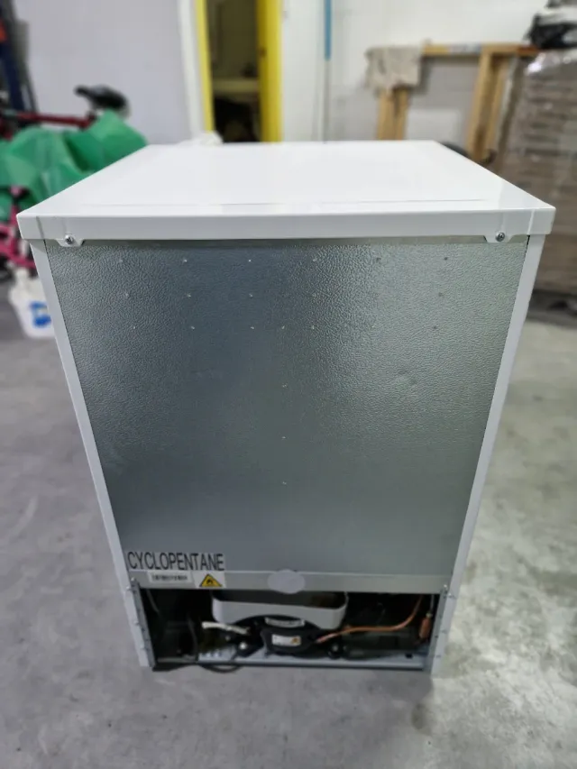 Nevera baja IKEA HS-147 RN sin usar