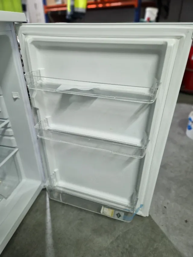 Nevera baja IKEA HS-147 RN sin usar