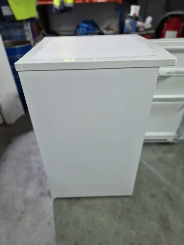 Nevera baja IKEA HS-147 RN sin usar