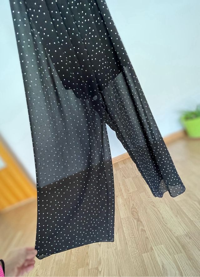 Mono gasa lunares volantes