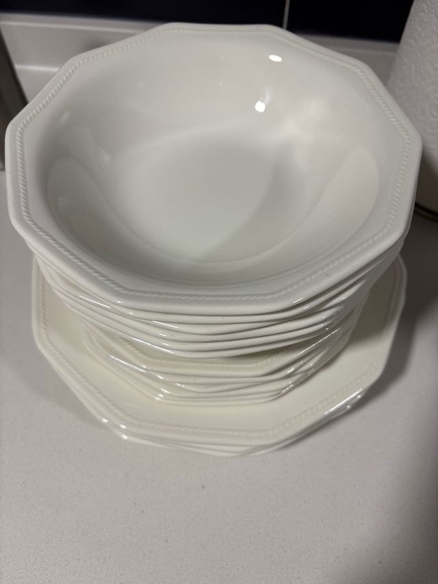 Juego de vajilla blanca de porcelana