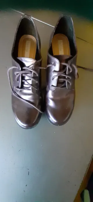 Zapatos piel  marrones talla 36