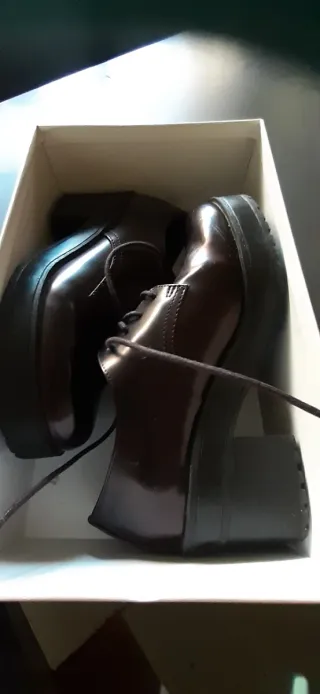 Zapatos piel  marrones talla 36