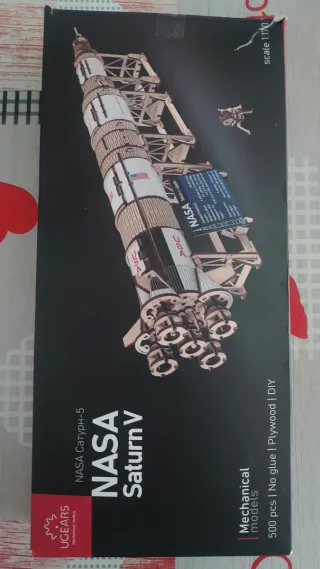 Maqueta UGEARS NASA Saturn V