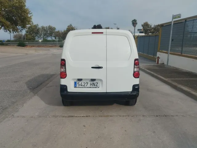 Furgoneta Citroen berlingo del 2013