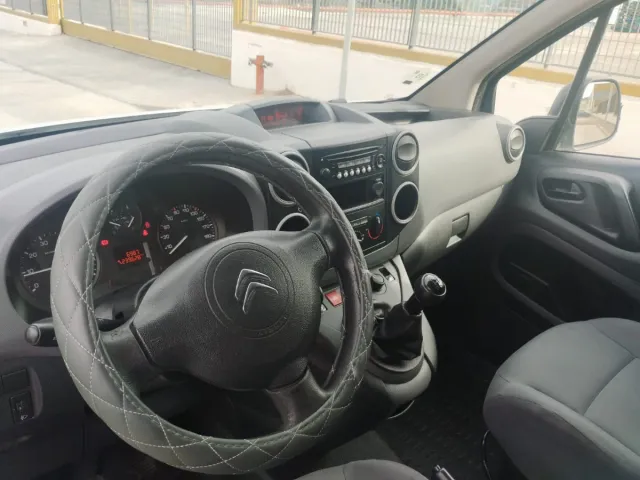 Furgoneta Citroen berlingo del 2013