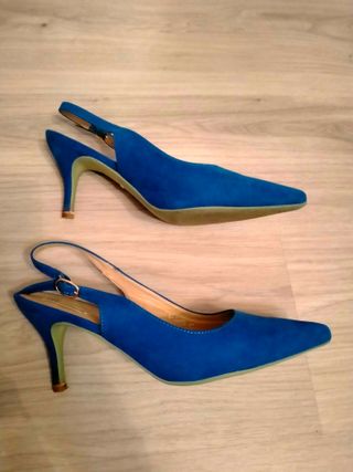 Zapatos de tacón azul