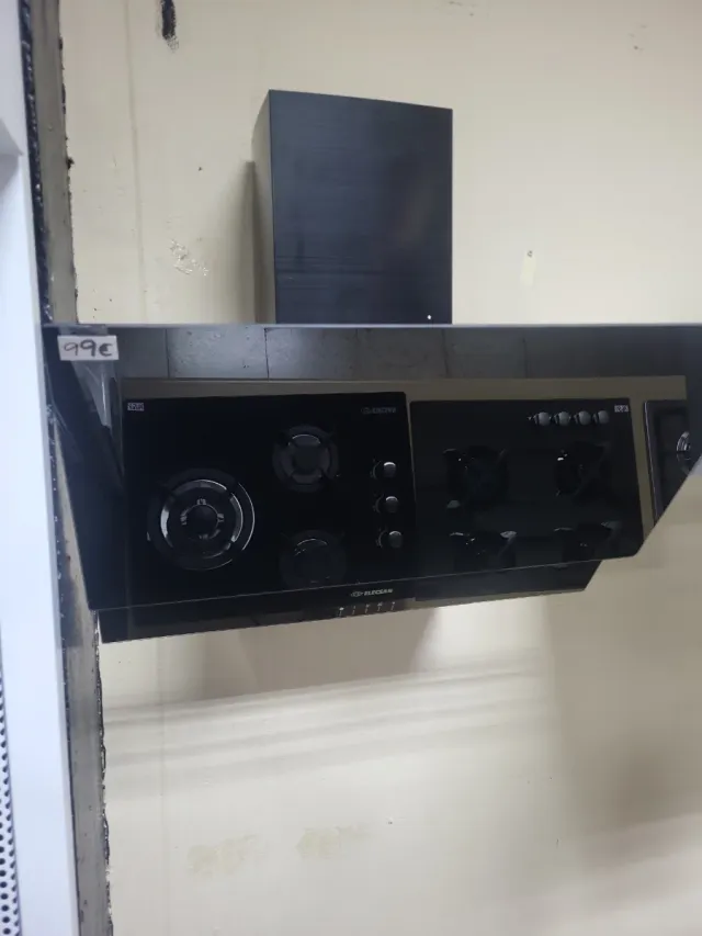 Campana extractora de cristal negra