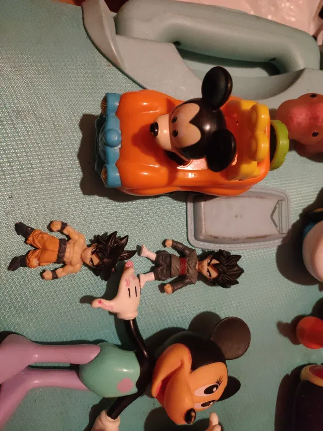 Lote Juguetes Varios Mickey, Dragon Ball, Vtech