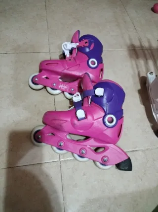 Patines en línea infantiles rosas y morados