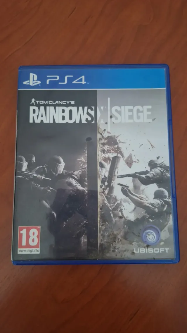 Juego PS4 Tom Clancy's Rainbow Six Siege