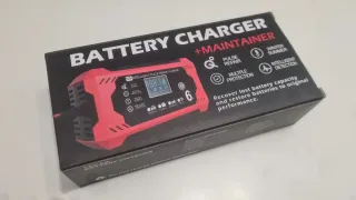 Cargador y Mantenedor de Baterías.