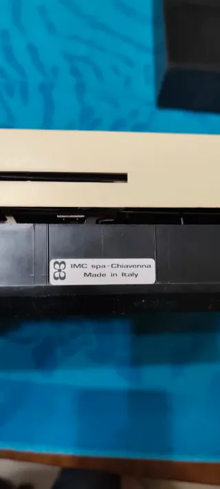 Macchina da scrivere Rover 3000