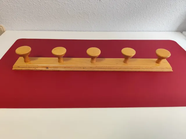 Perchero de madera con 5 ganchos