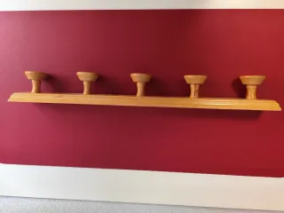 Perchero de madera con 5 ganchos