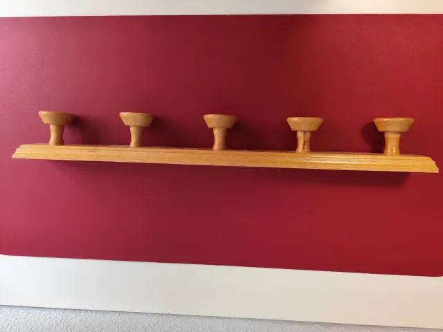 Perchero de madera con 5 ganchos