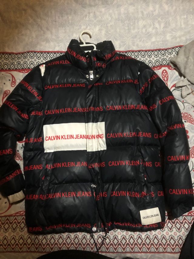 Chaqueta Calvin Klein Jeans acolchada