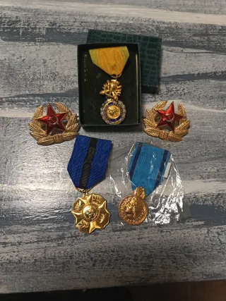 Lote de medallas militares