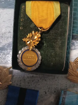 Lote de medallas militares