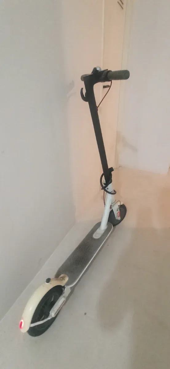 Patinete Eléctrico Xiaomi M365 en bien estado