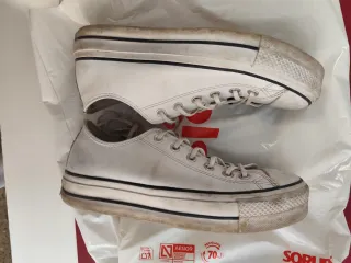Converse blancas usadas