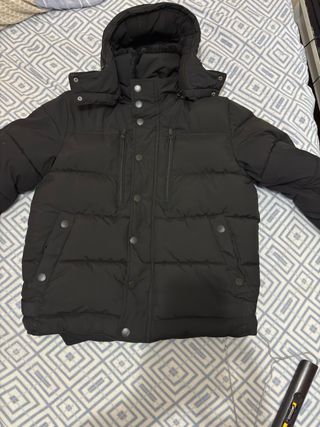 Chaqueta negra con capucha y pelo Talla XL