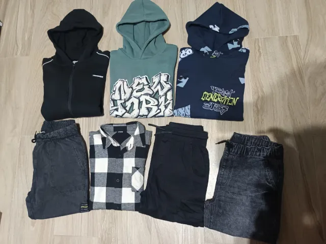 Lote Ropa Niños: 3 Sudaderas y 2 Pantalones