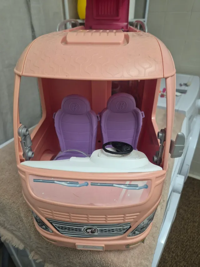 Caravana Barbie rosa extensible
