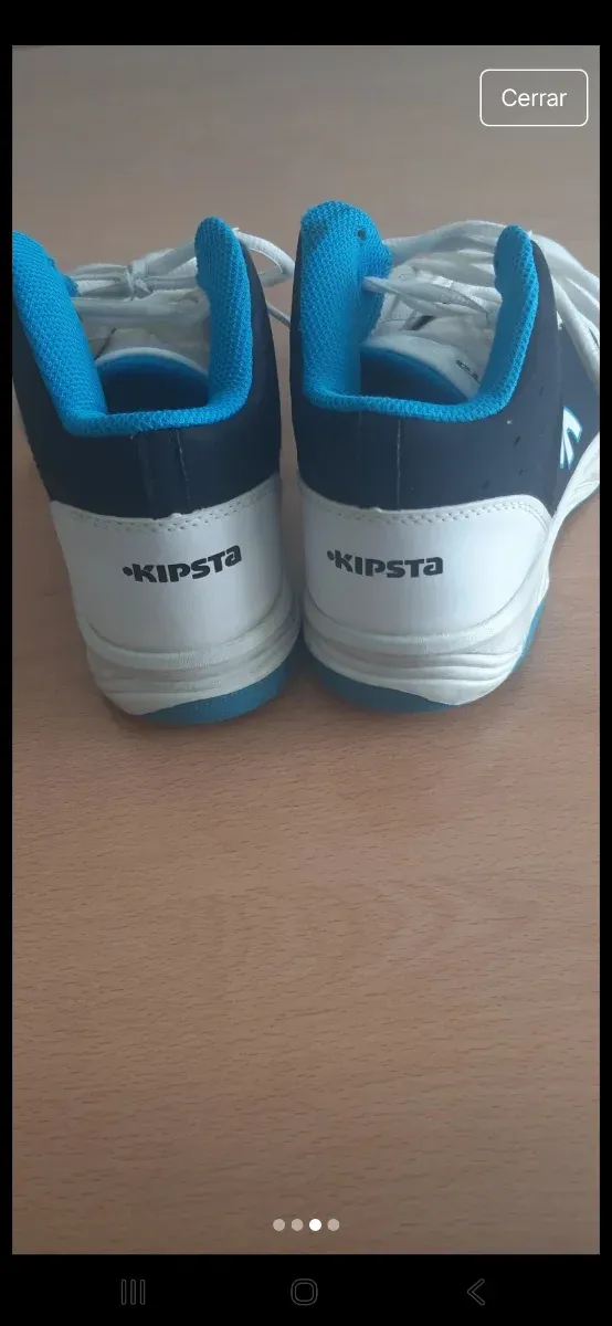 Zapatillas de Baloncesto Blancas y Azules