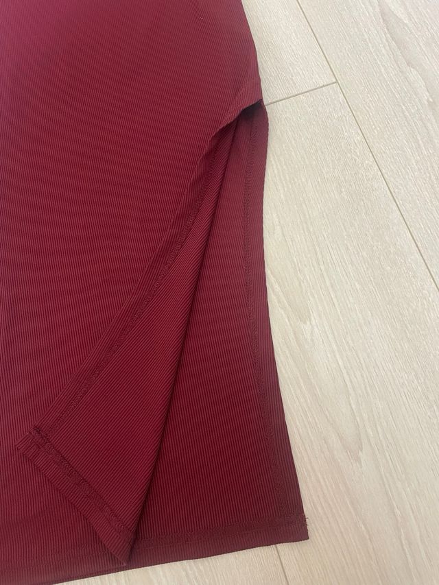 Vestido granate manga larga