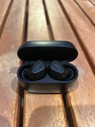 Fones Jabra Elite 4 Active c/ caixa original