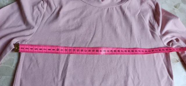 Jersey cuello cisne rosa T15/16 años a estrenar