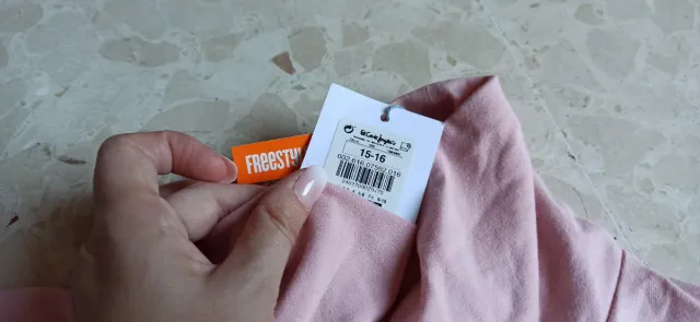 Jersey cuello cisne rosa T15/16 años a estrenar