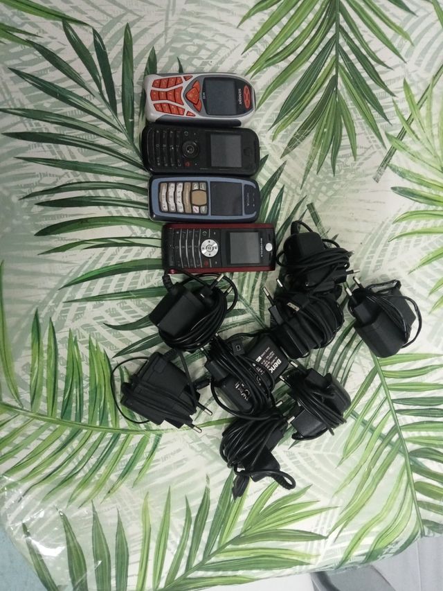 Venta de móviles vintage y cargadores