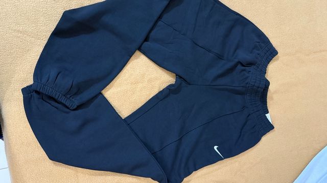 Pantalón deportivo Nike negro