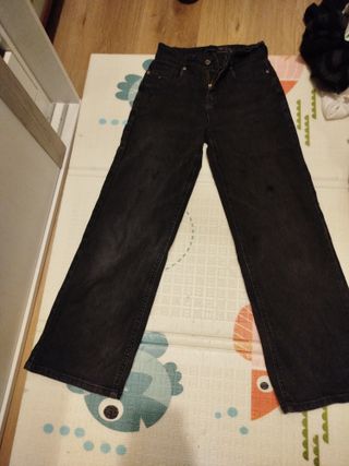 Pantalón vaquero negro ancho