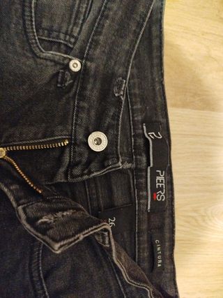 Pantalón vaquero negro ancho