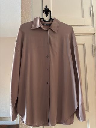 Camisa oversize lila Zara