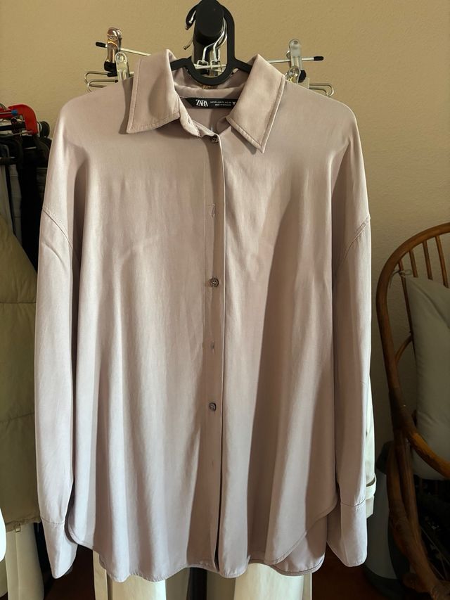 Camisa oversize lila Zara