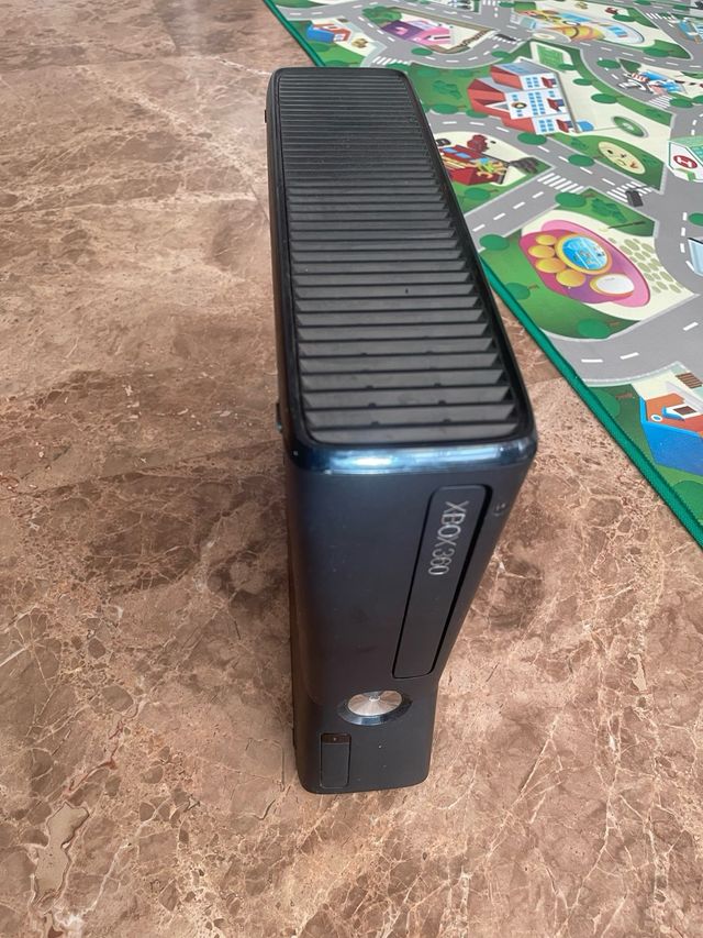 Xbox 360 Kinect Negro + Accesorios