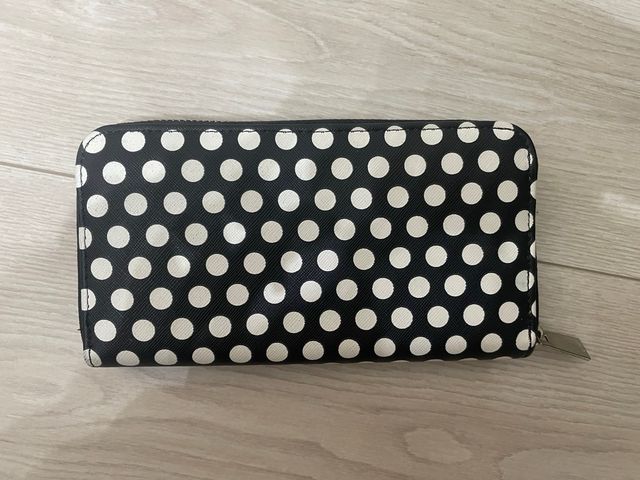 Monedero Stradivarius lunares