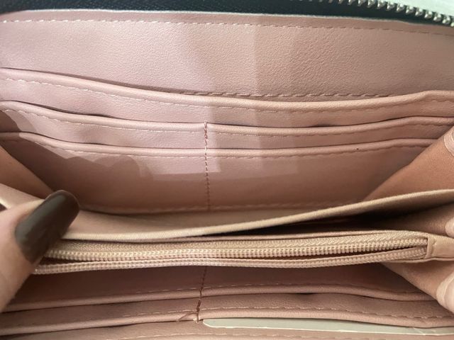 Monedero Stradivarius lunares