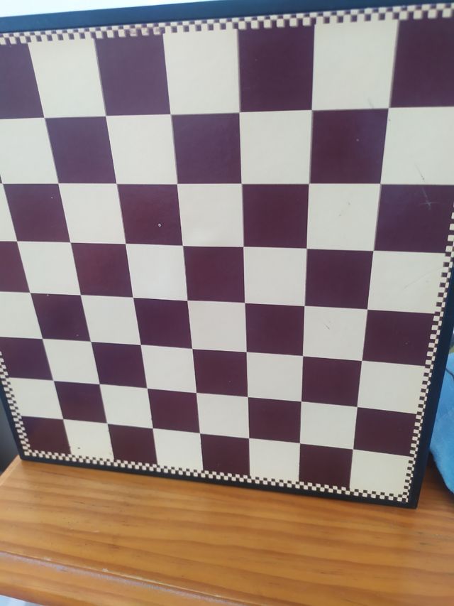 Juego de Ajedrez Metálico Coleccionable