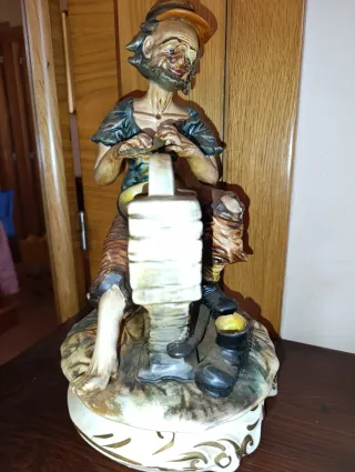 Figura decorativa abuelo y nieto