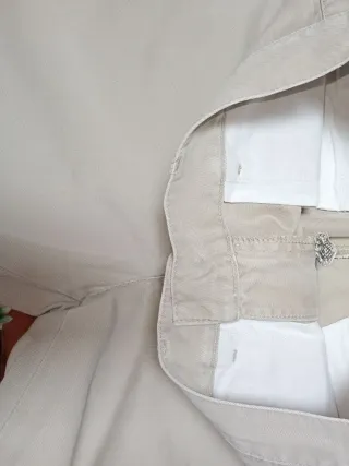 Pantalón chino Liberto beige