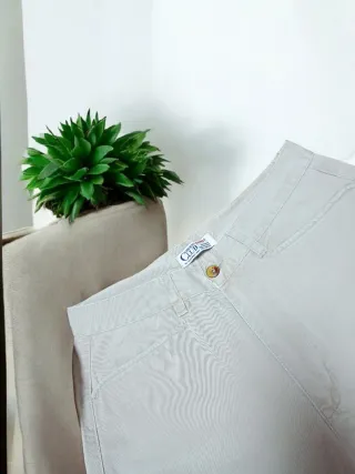 Pantalón chino Liberto beige