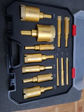 Juego coronas para azulejos y mármol