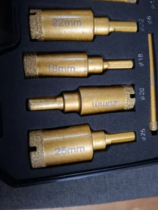 Juego coronas para azulejos y mármol