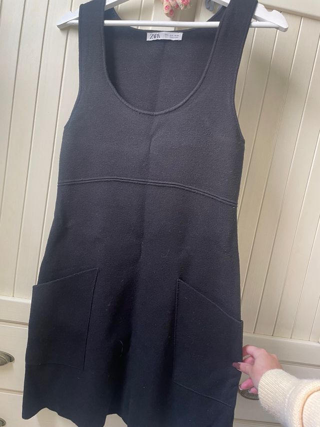 Vestido Zara Negro con Bolsillos