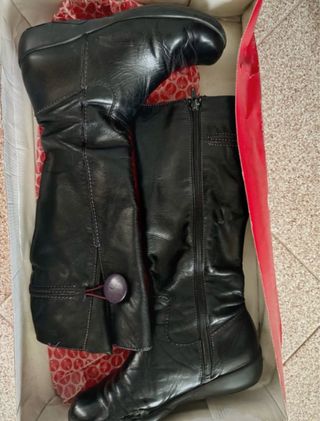 Stivali Wonders in pelle neri